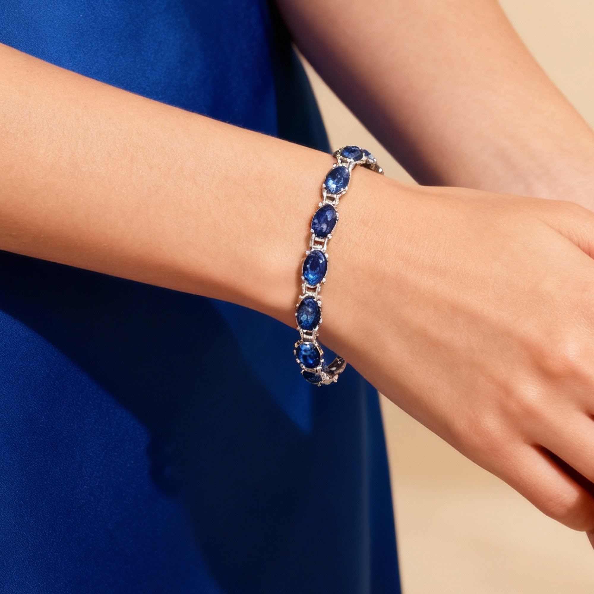 سوار خالٍ من الزمن - ياقوت أزرق