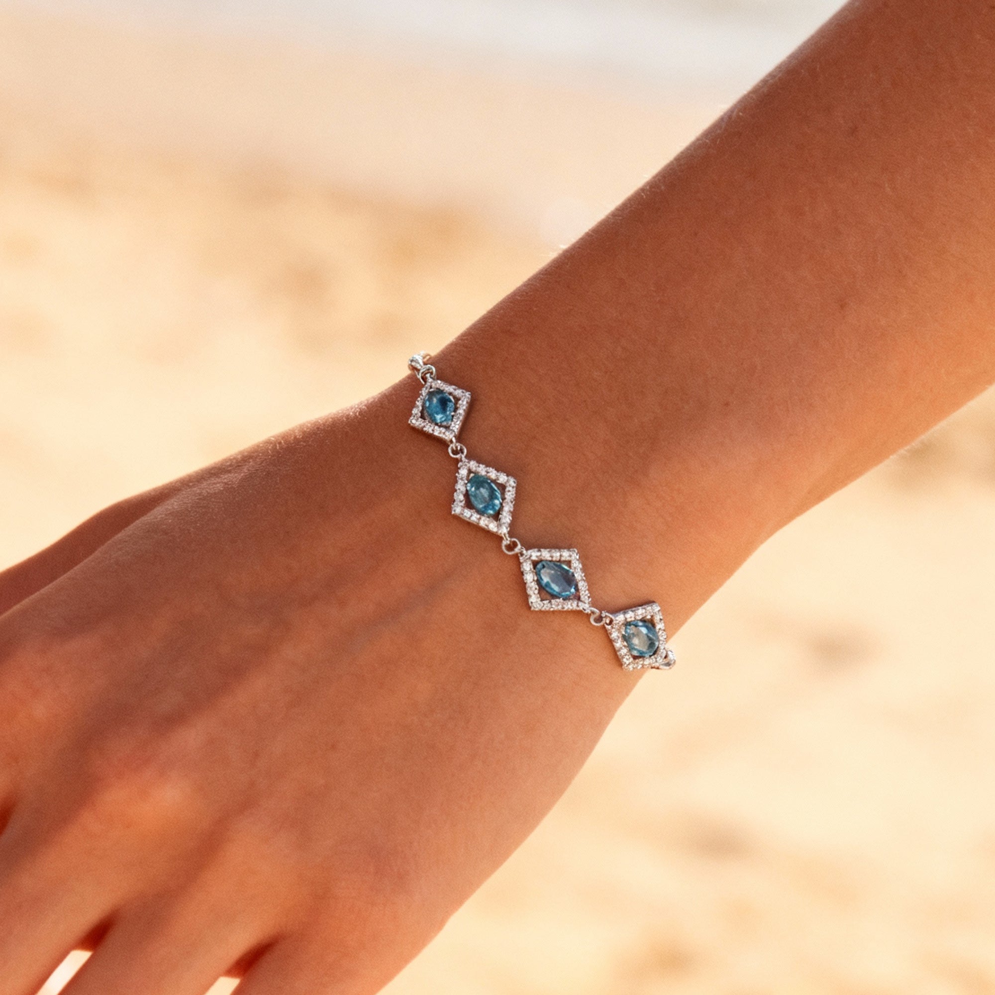 سوار أعماق الأزرق الفاتح - توباز أزرق