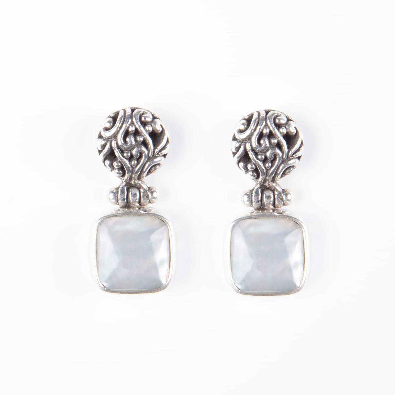Moon Lights Earrings - Baroque Pearl