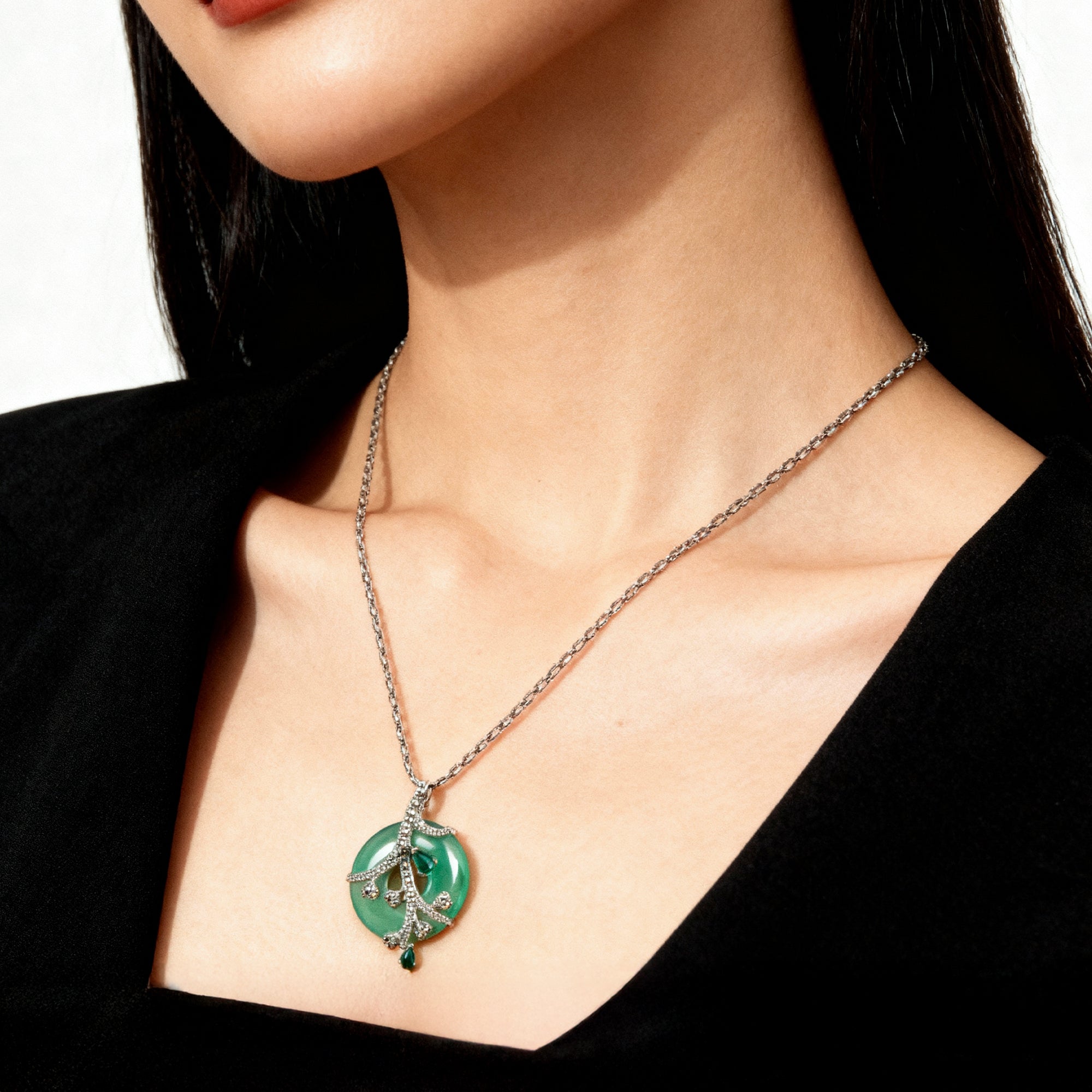 Circle of Nature Necklace - Green Emerald